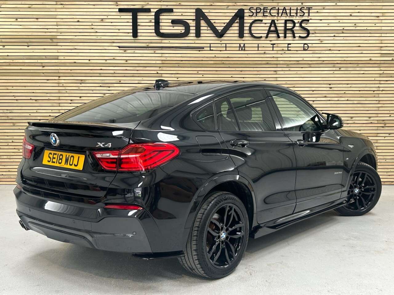A 2018 BMW X4 3.0 35d M Sport SUV 5dr Diesel Auto xDrive Euro 6 (s/s) (313 ps) A 2018 BMW X4 3.0 35d M Sport SUV 5dr Diesel Auto xDrive Euro 6 (s/s) (313 ps)