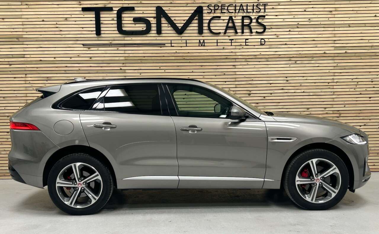 2018 JAGUAR F-PACE 2018 JAGUAR F-PACE