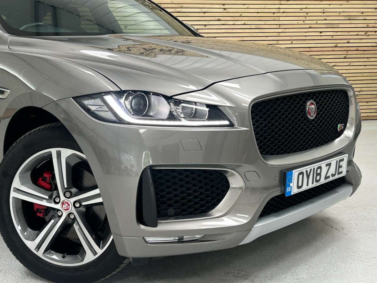 2018 JAGUAR F-PACE 2018 JAGUAR F-PACE