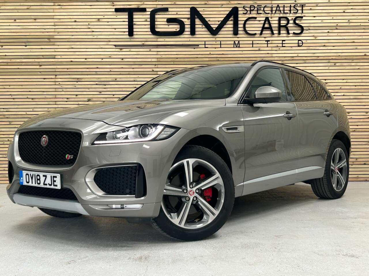 2018 JAGUAR F-PACE 2018 JAGUAR F-PACE