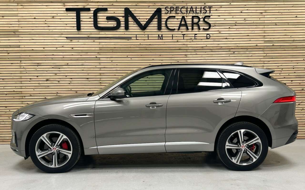 2018 JAGUAR F-PACE 2018 JAGUAR F-PACE