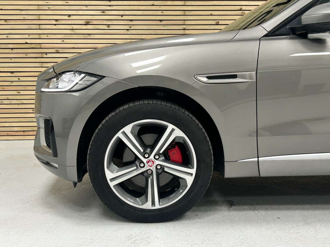 2018 JAGUAR F-PACE 2018 JAGUAR F-PACE