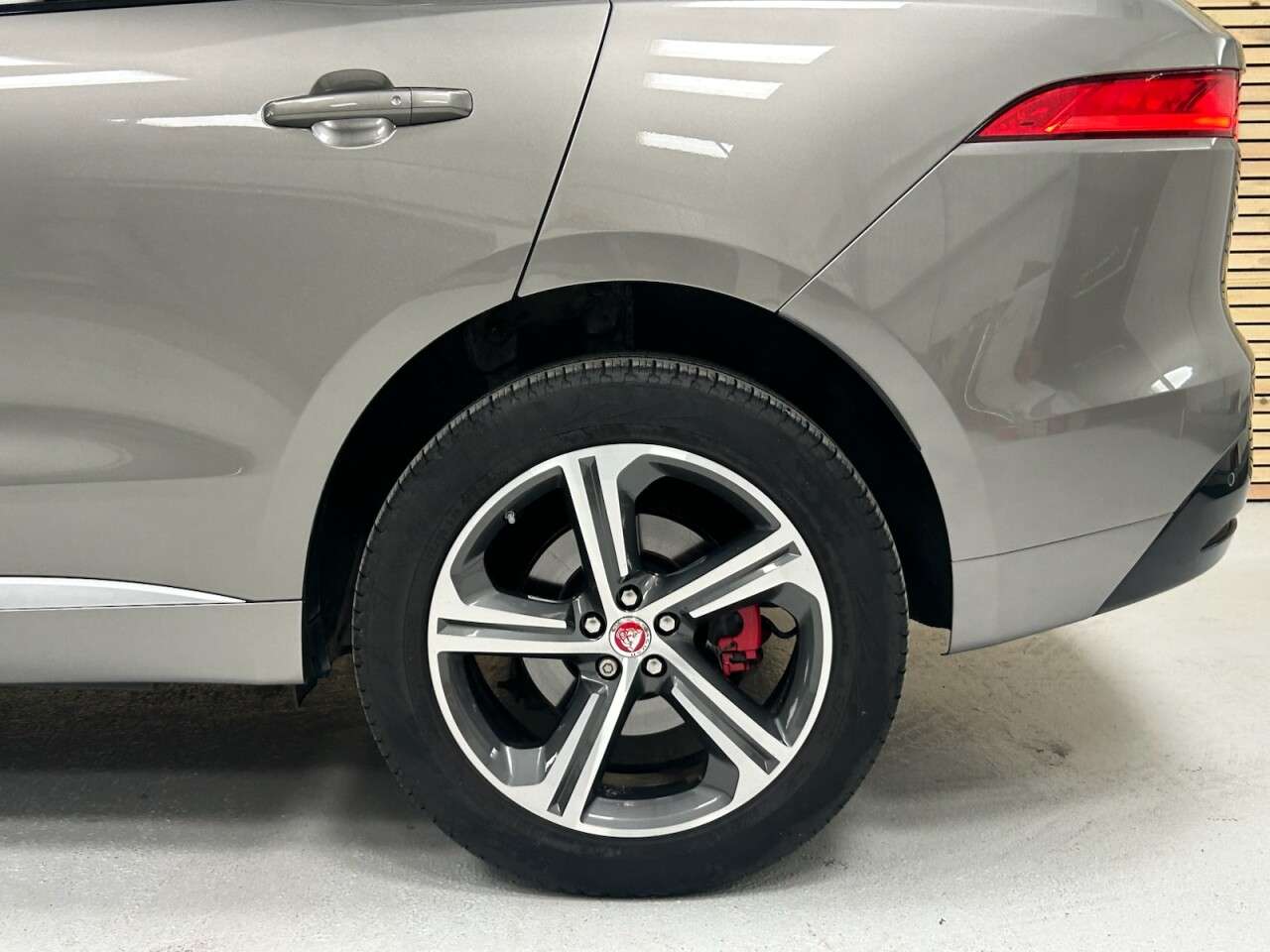2018 JAGUAR F-PACE 2018 JAGUAR F-PACE