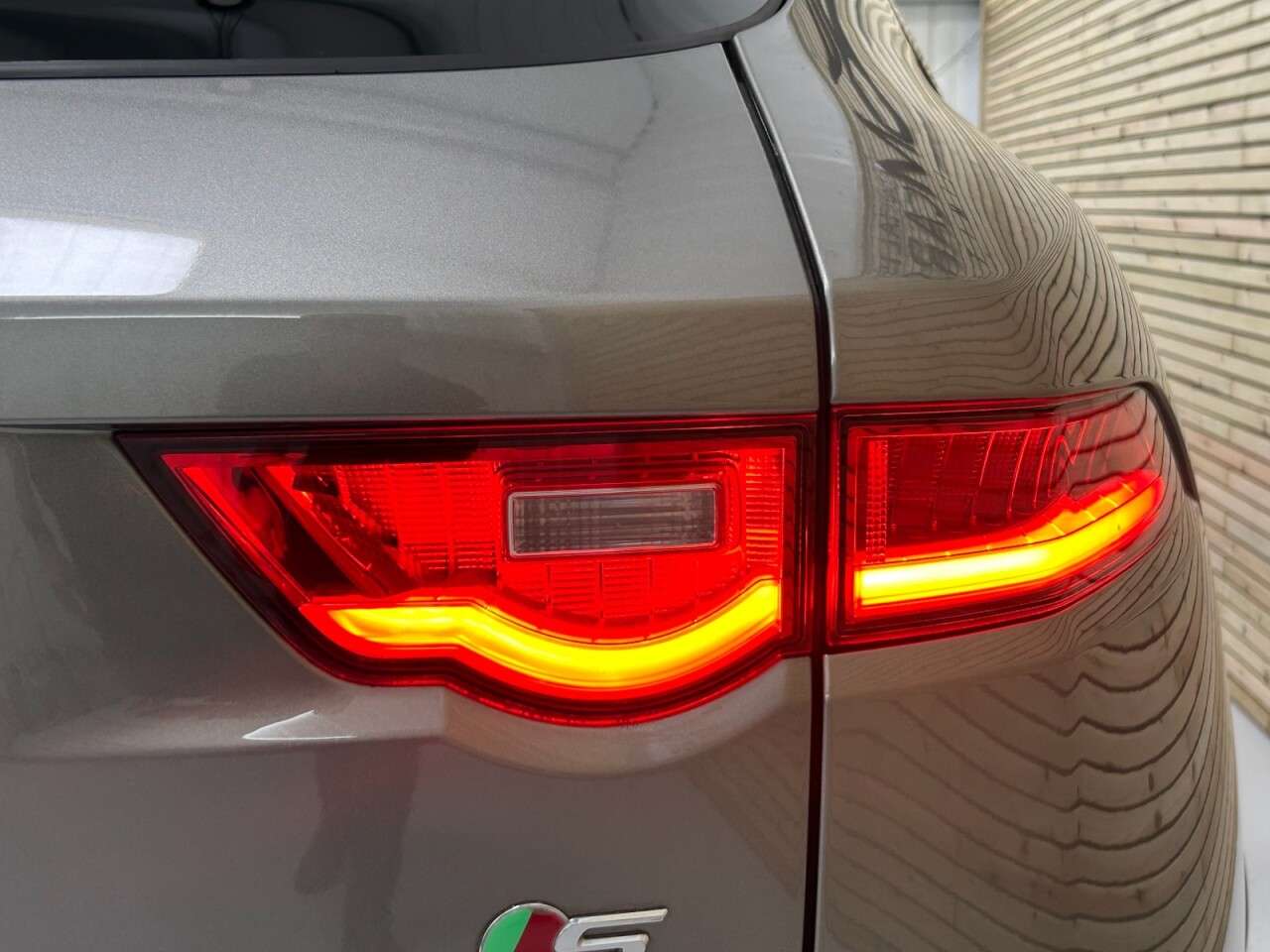 2018 JAGUAR F-PACE 2018 JAGUAR F-PACE