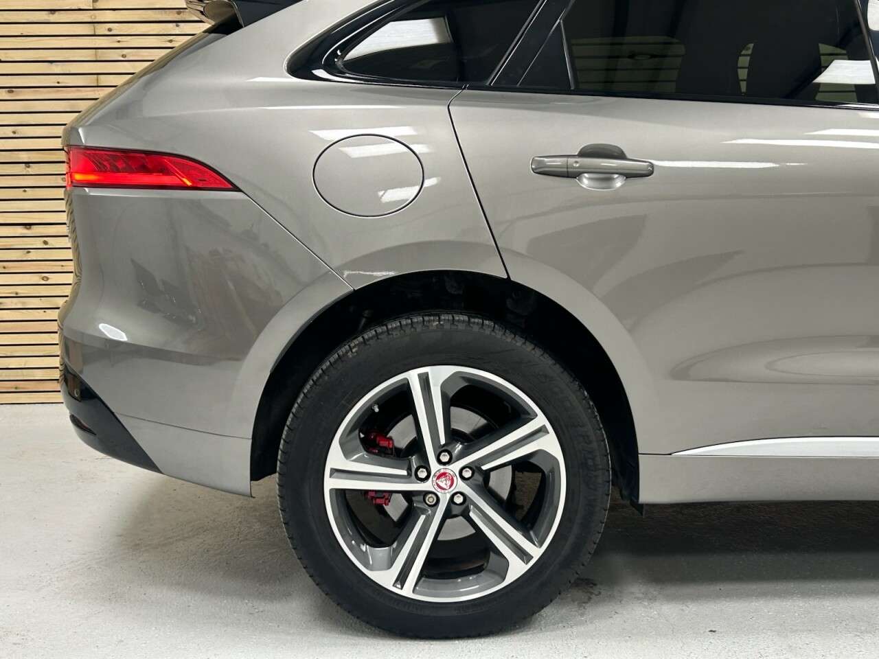 2018 JAGUAR F-PACE 2018 JAGUAR F-PACE