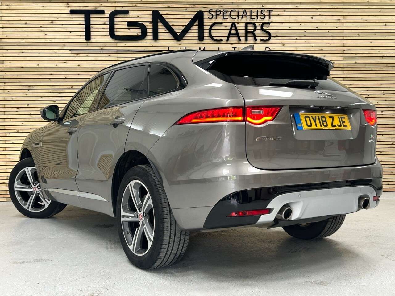 2018 JAGUAR F-PACE 2018 JAGUAR F-PACE