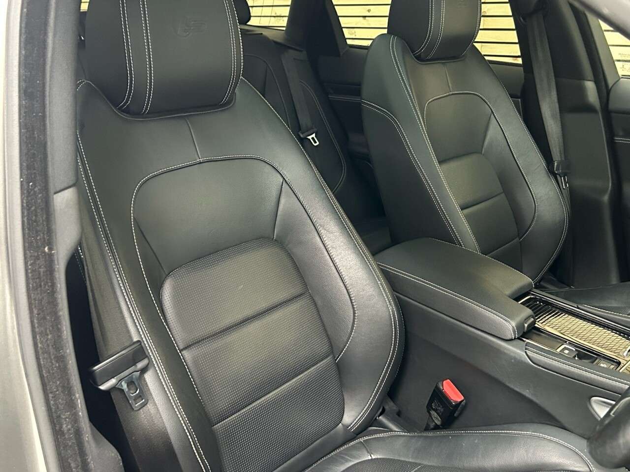 2018 JAGUAR F-PACE 2018 JAGUAR F-PACE