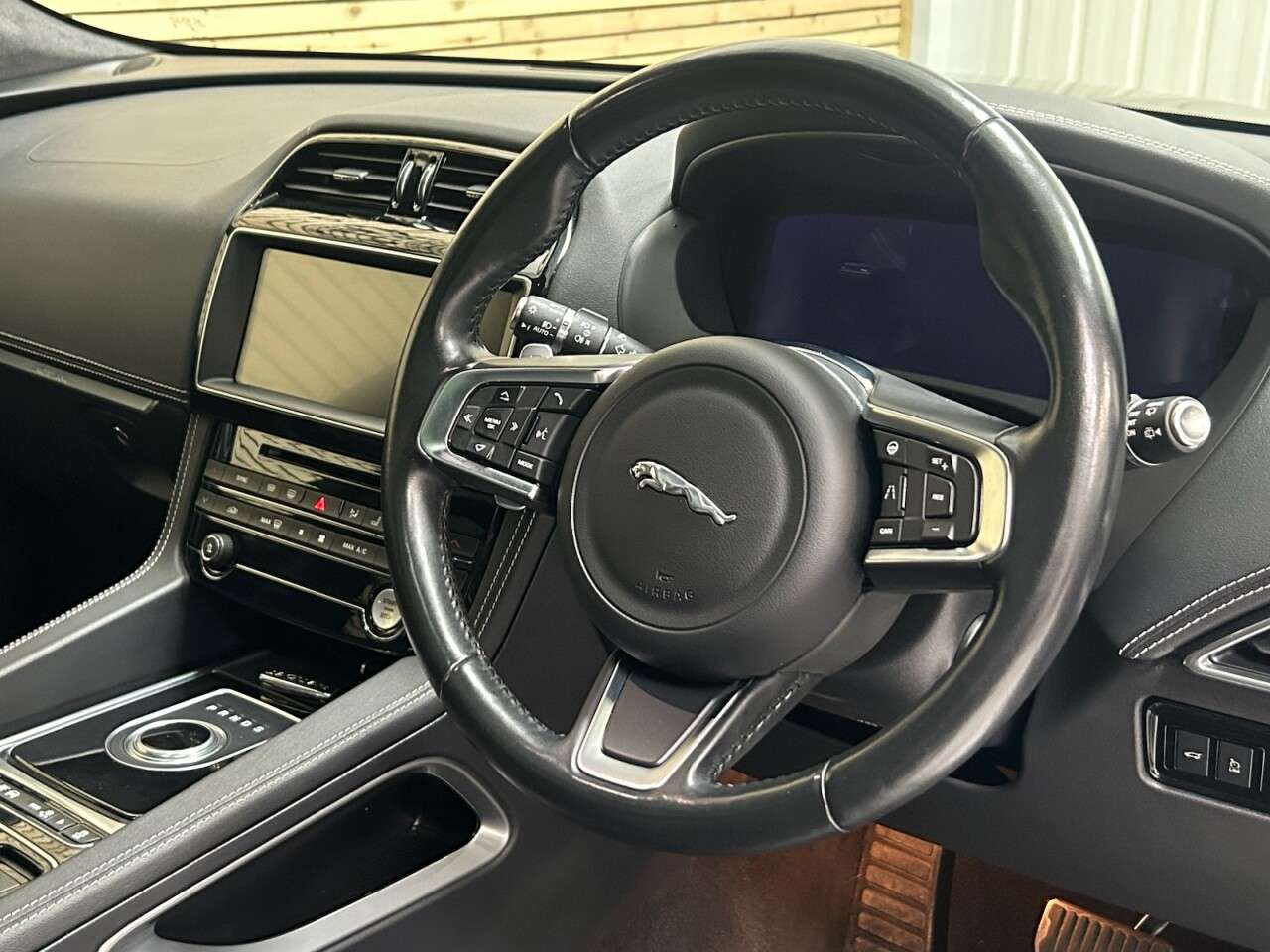 2020 JAGUAR F-PACE 2020 JAGUAR F-PACE