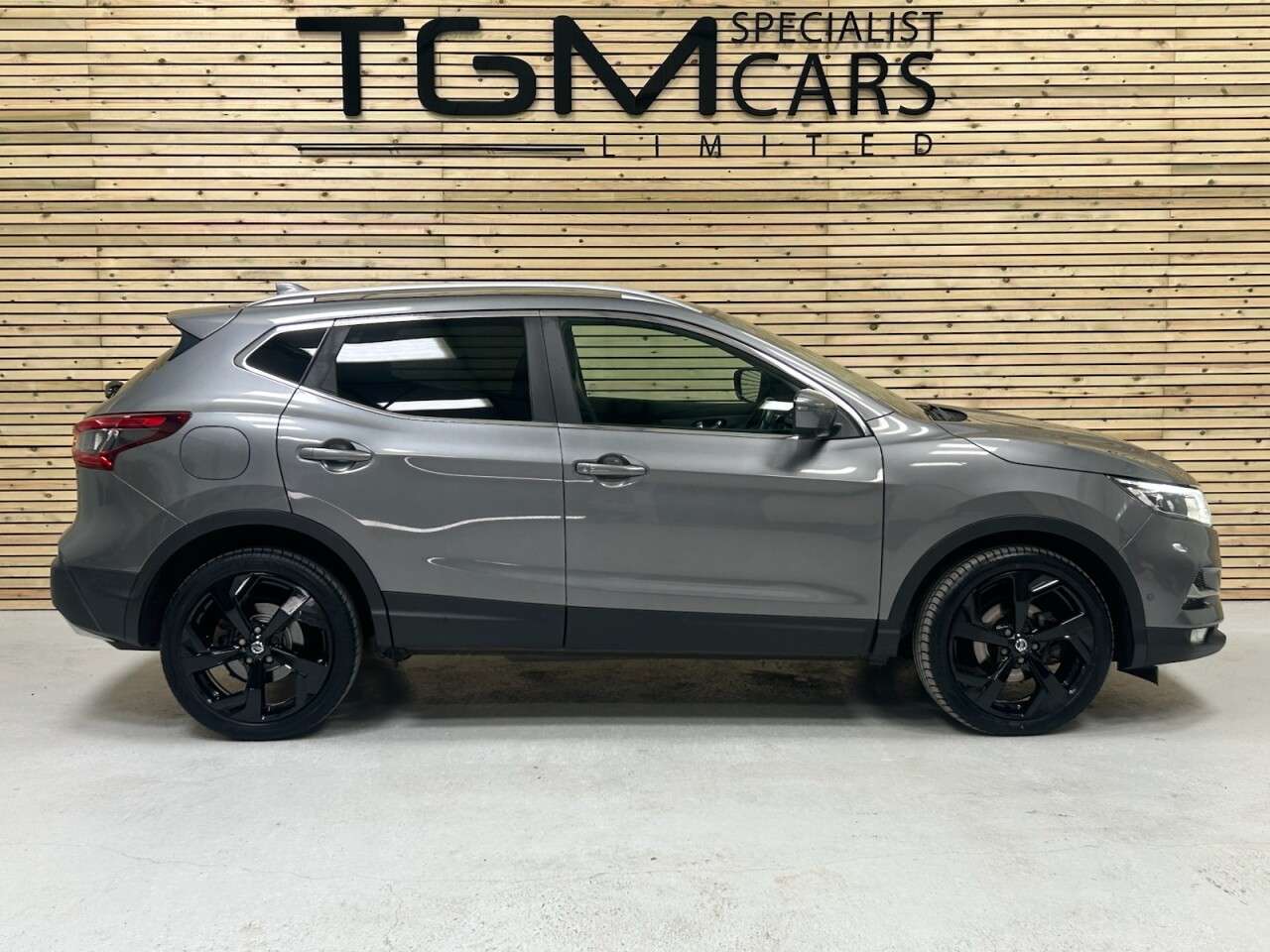 A 2019 NISSAN QASHQAI 1.5 dCi Tekna SUV 5dr Diesel Manual Euro 6 (s/s) (115 ps) 3 OWNERS, NEW CLU A 2019 NISSAN QASHQAI 1.5 dCi Tekna SUV 5dr Diesel Manual Euro 6 (s/s) (115 ps) 3 OWNERS, NEW CLU