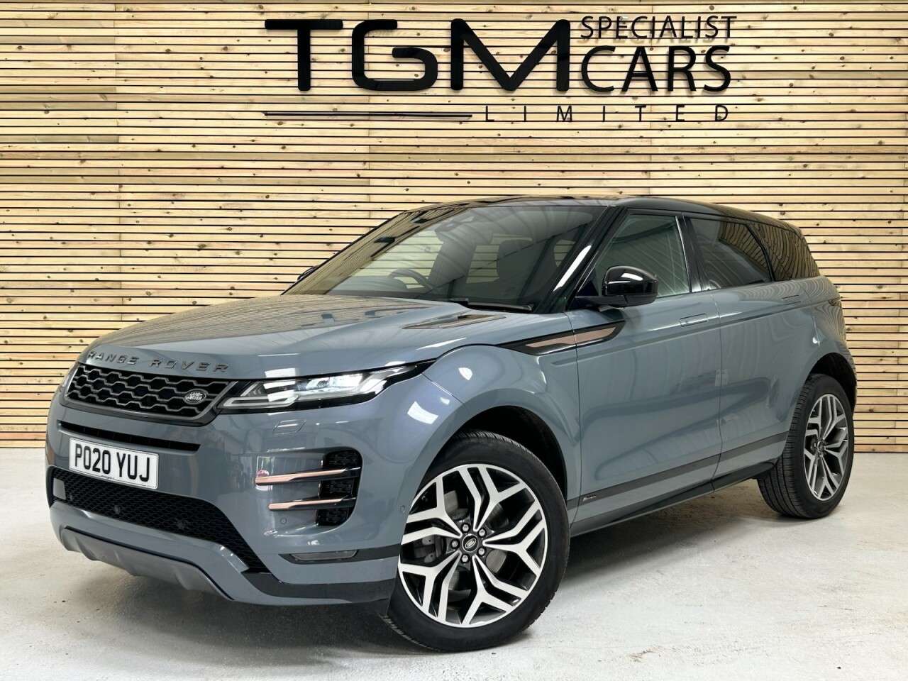 A 2020 LAND ROVER RANGE ROVER EVOQUE 2.0 D180 MHEV First Edition SUV 5dr Diesel Auto 4WD Euro 6 (s/s) (180 ps) A 2020 LAND ROVER RANGE ROVER EVOQUE 2.0 D180 MHEV First Edition SUV 5dr Diesel Auto 4WD Euro 6 (s/s) (180 ps)