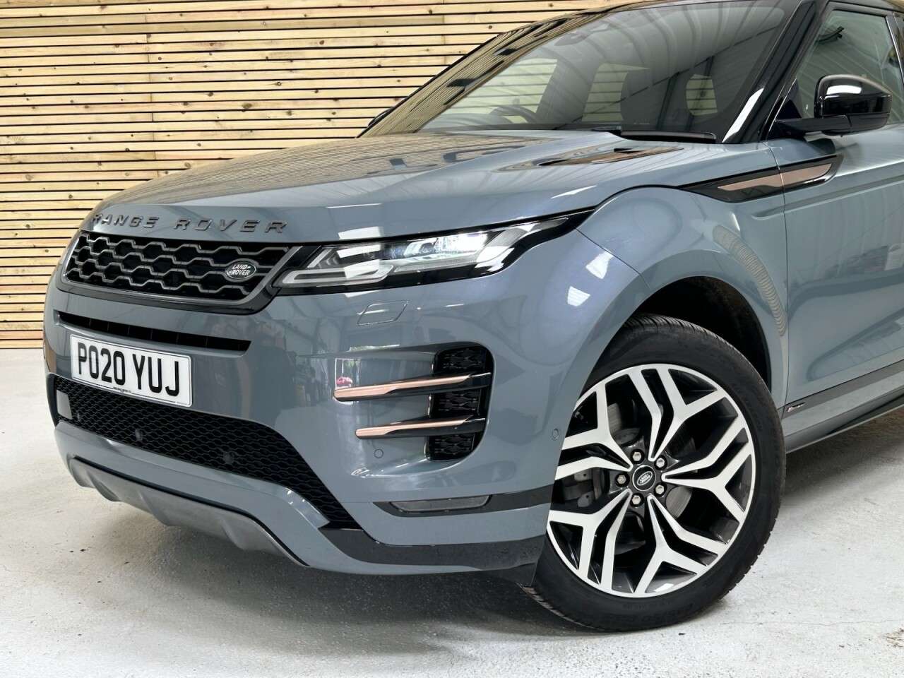 2020 LAND ROVER RANGE ROVER EVOQUE 2020 LAND ROVER RANGE ROVER EVOQUE