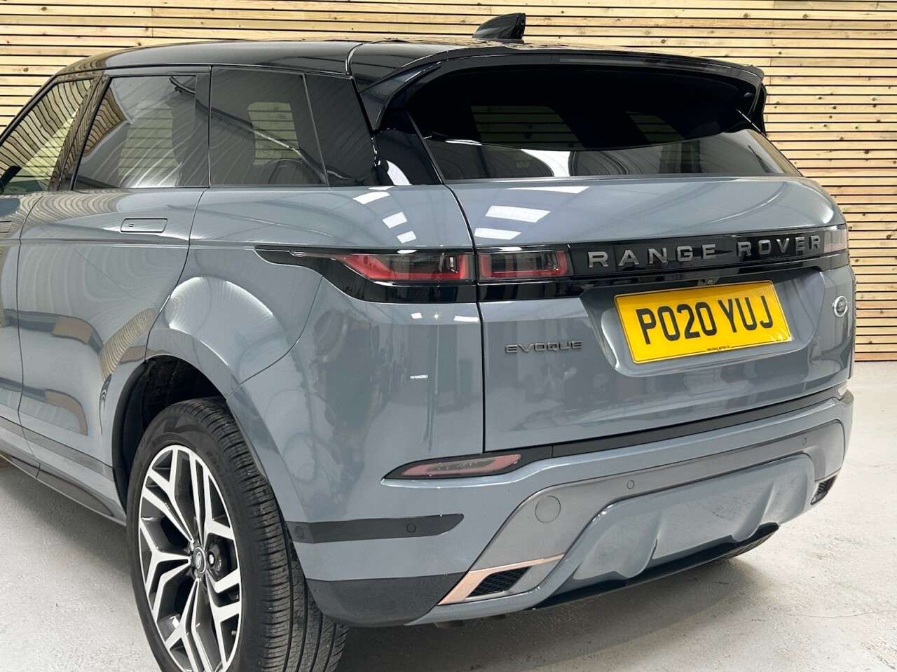 2020 LAND ROVER RANGE ROVER EVOQUE 2020 LAND ROVER RANGE ROVER EVOQUE
