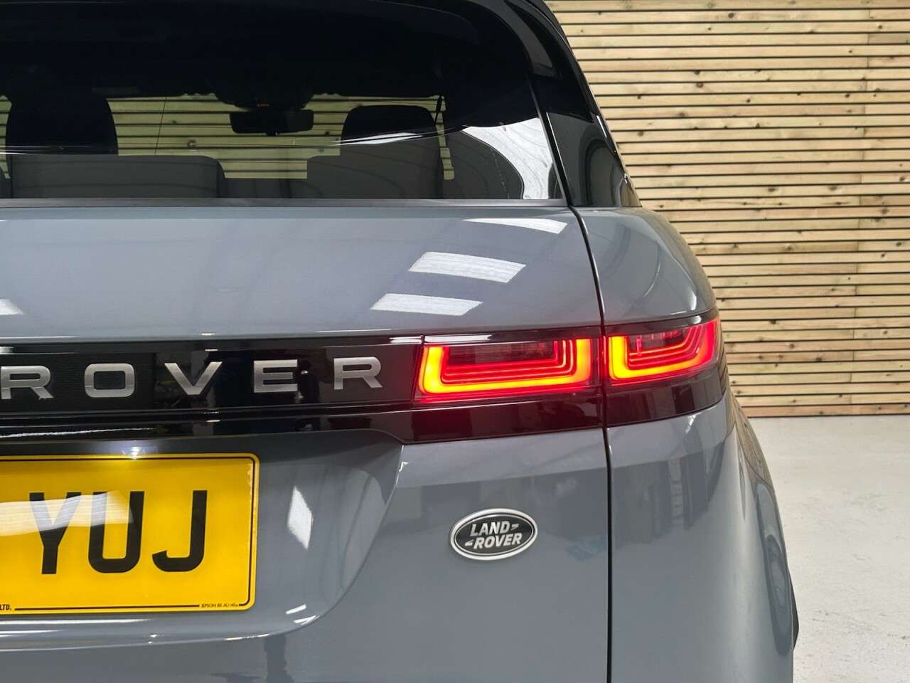 2020 LAND ROVER RANGE ROVER EVOQUE 2020 LAND ROVER RANGE ROVER EVOQUE