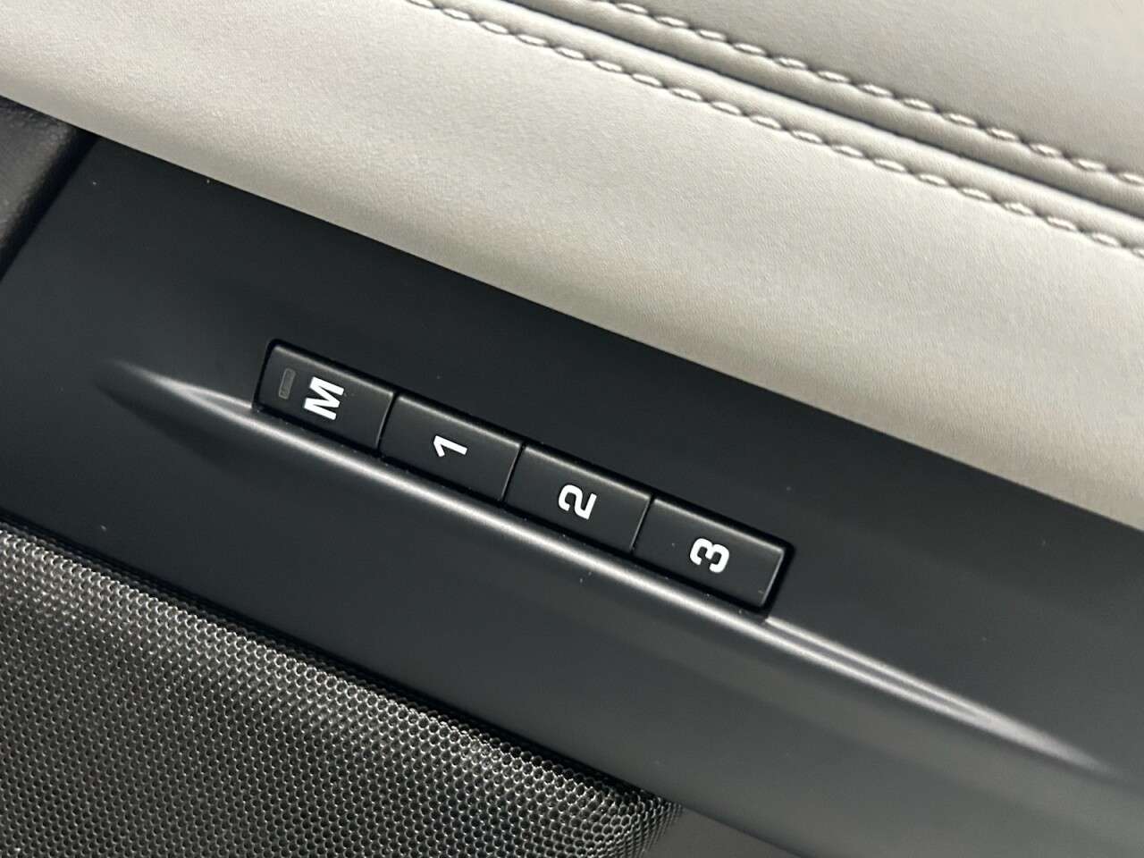 2020 LAND ROVER RANGE ROVER EVOQUE 2020 LAND ROVER RANGE ROVER EVOQUE