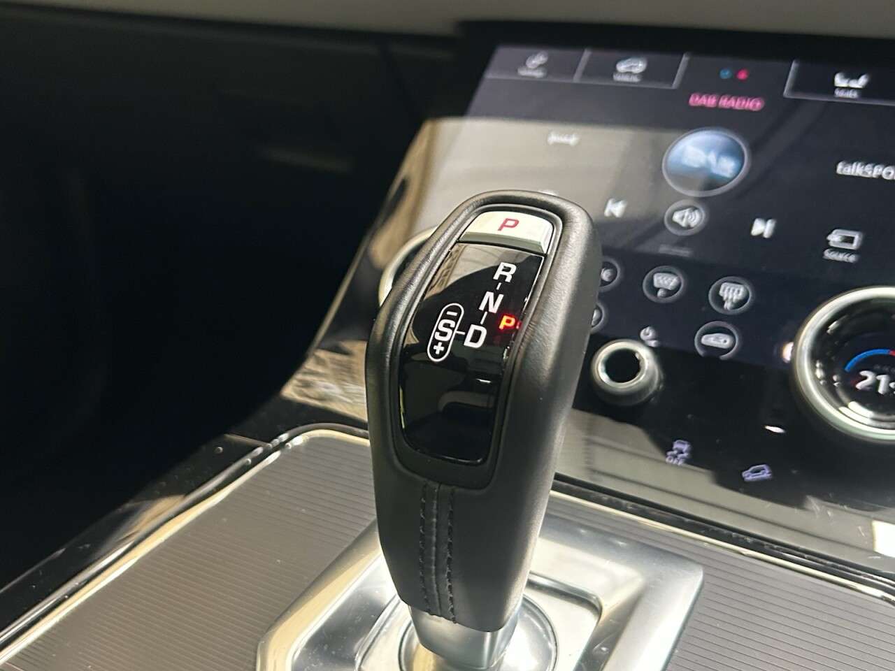 2020 LAND ROVER RANGE ROVER EVOQUE 2020 LAND ROVER RANGE ROVER EVOQUE