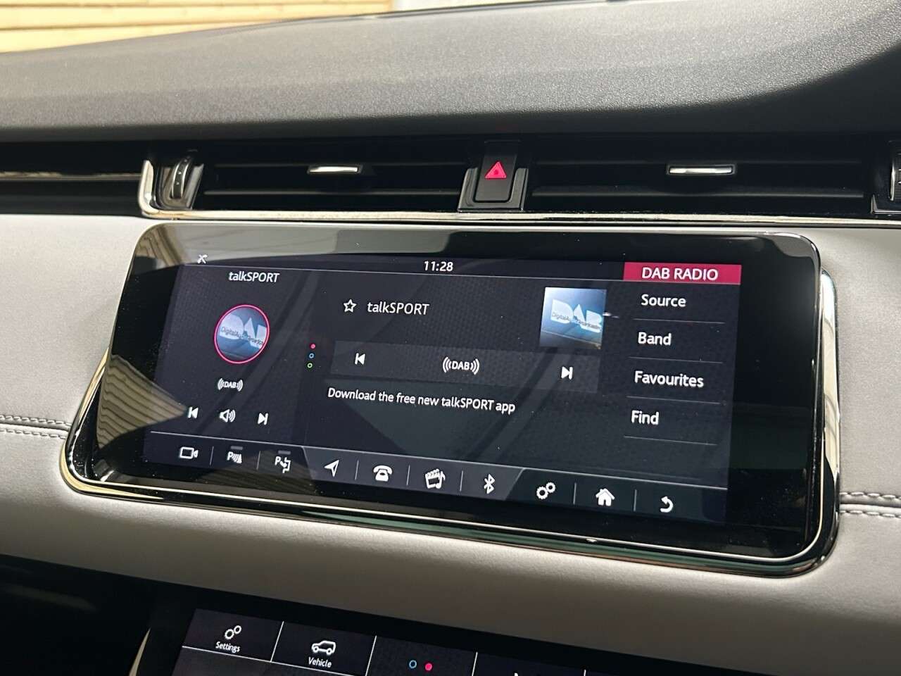 2020 LAND ROVER RANGE ROVER EVOQUE 2020 LAND ROVER RANGE ROVER EVOQUE