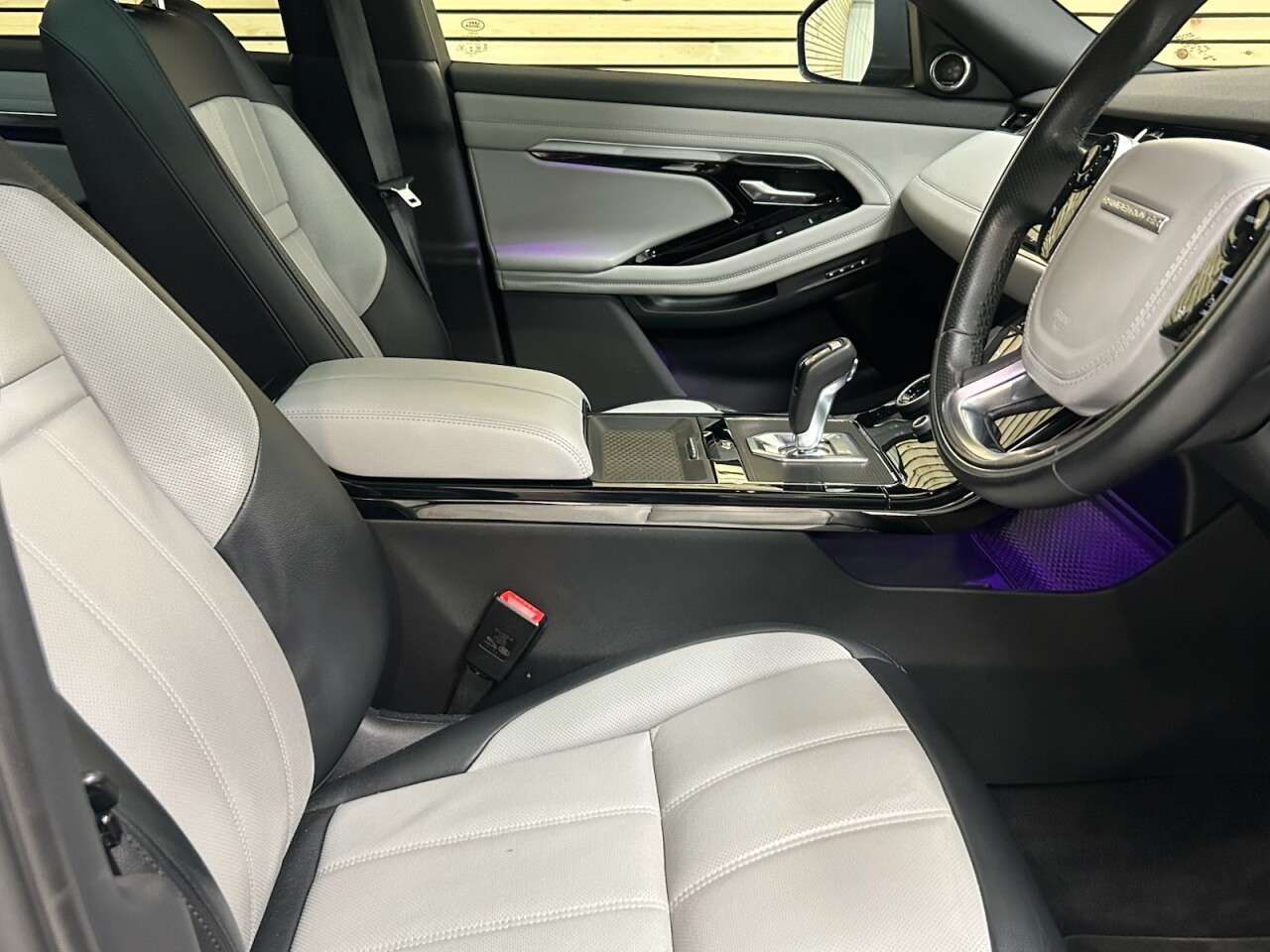 2020 LAND ROVER RANGE ROVER EVOQUE 2020 LAND ROVER RANGE ROVER EVOQUE