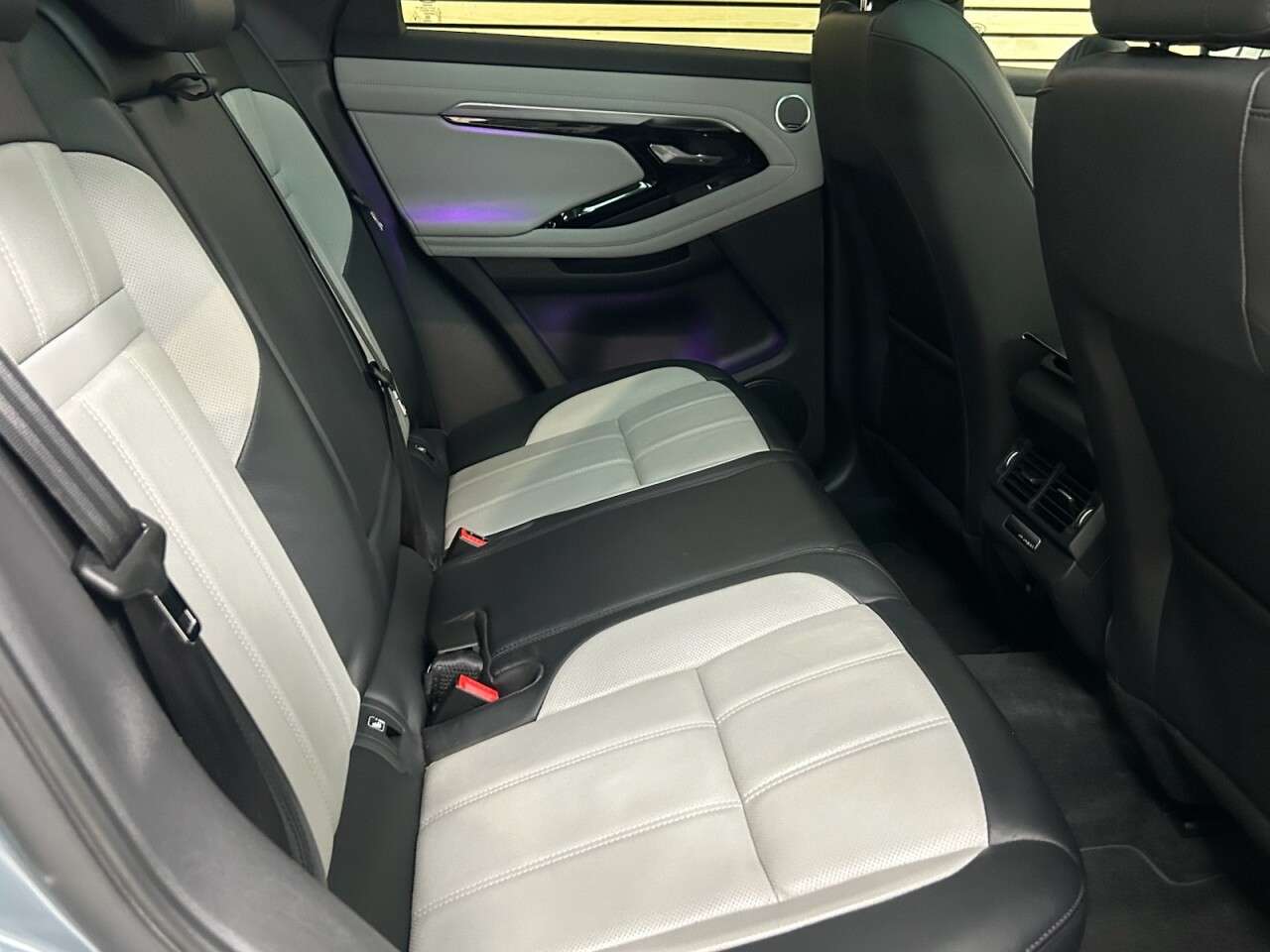 2020 LAND ROVER RANGE ROVER EVOQUE 2020 LAND ROVER RANGE ROVER EVOQUE