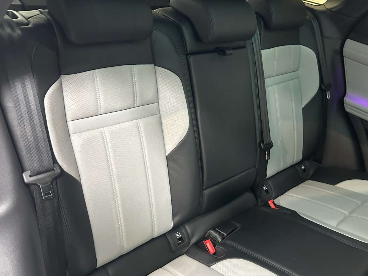 2020 LAND ROVER RANGE ROVER EVOQUE 2020 LAND ROVER RANGE ROVER EVOQUE