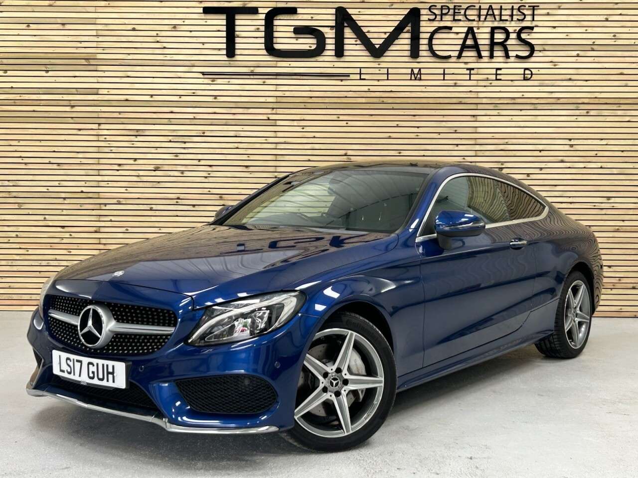 A 2017 MERCEDES-BENZ C-CLASS 2.1 C250d AMG Line (Premium) Coupe 2dr Diesel G-Tronic+ 4MATIC Euro 6 (s/s) A 2017 MERCEDES-BENZ C-CLASS 2.1 C250d AMG Line (Premium) Coupe 2dr Diesel G-Tronic+ 4MATIC Euro 6 (s/s)