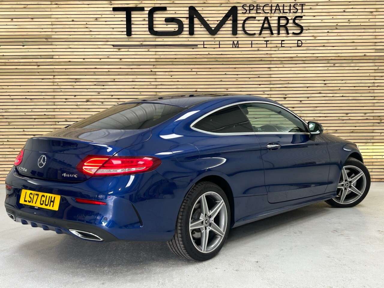 A 2017 MERCEDES-BENZ C-CLASS 2.1 C250d AMG Line (Premium) Coupe 2dr Diesel G-Tronic+ 4MATIC Euro 6 (s/s) A 2017 MERCEDES-BENZ C-CLASS 2.1 C250d AMG Line (Premium) Coupe 2dr Diesel G-Tronic+ 4MATIC Euro 6 (s/s)