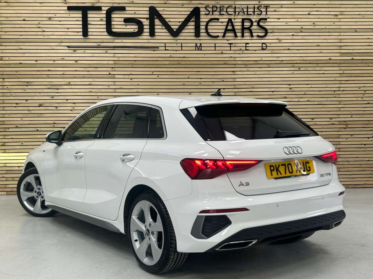 A 2020 AUDI A3 1.0 TFSI 30 S line Sportback 5dr Petrol Manual Euro 6 (s/s) (110 ps) NAV, C A 2020 AUDI A3 1.0 TFSI 30 S line Sportback 5dr Petrol Manual Euro 6 (s/s) (110 ps) NAV, C