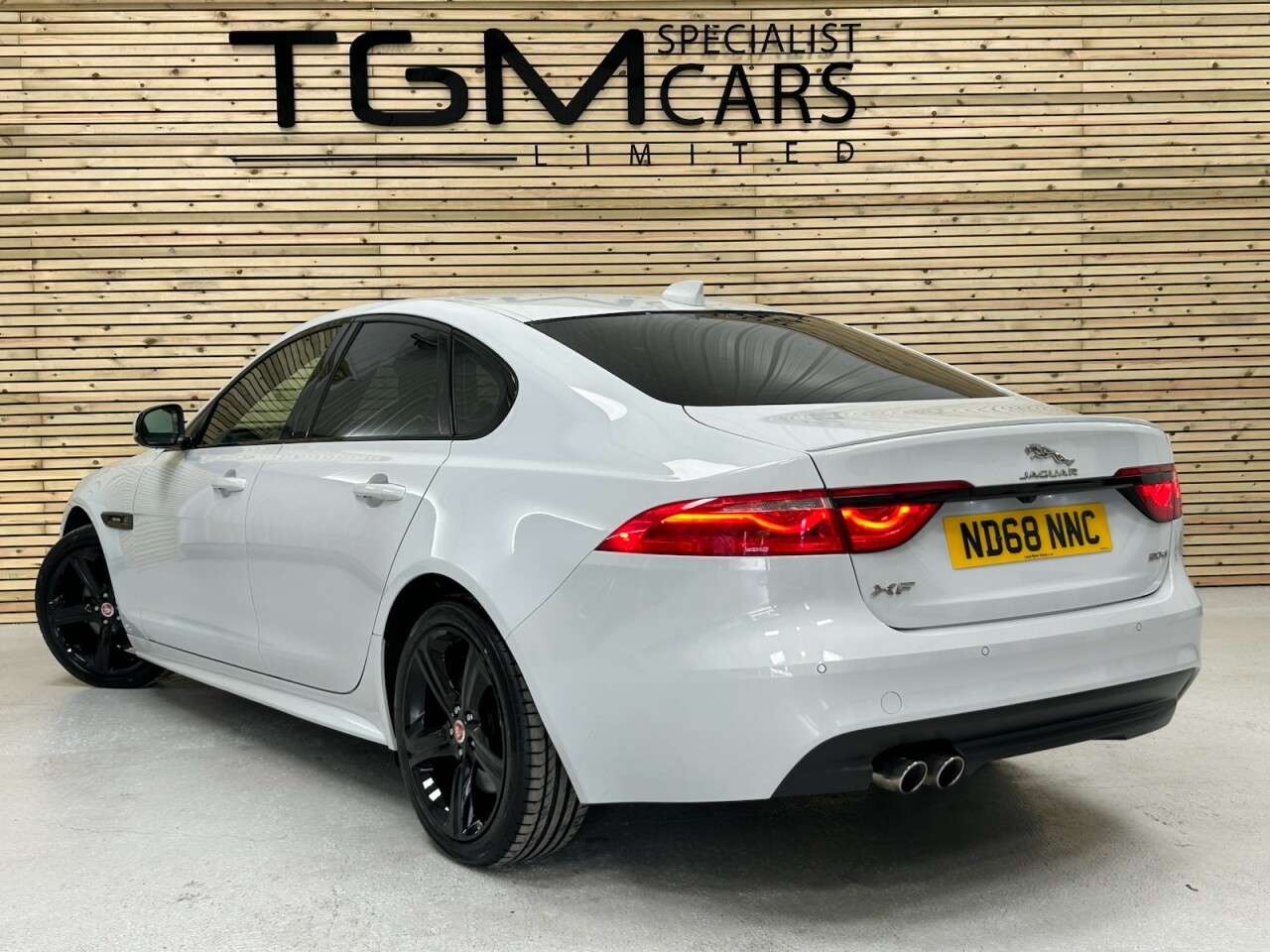 A 2018 JAGUAR XF 2.0d R-Sport Saloon 4dr Diesel Auto Euro 6 (s/s) (180 ps) 3 OWNERS, 2 KEYS, A 2018 JAGUAR XF 2.0d R-Sport Saloon 4dr Diesel Auto Euro 6 (s/s) (180 ps) 3 OWNERS, 2 KEYS,