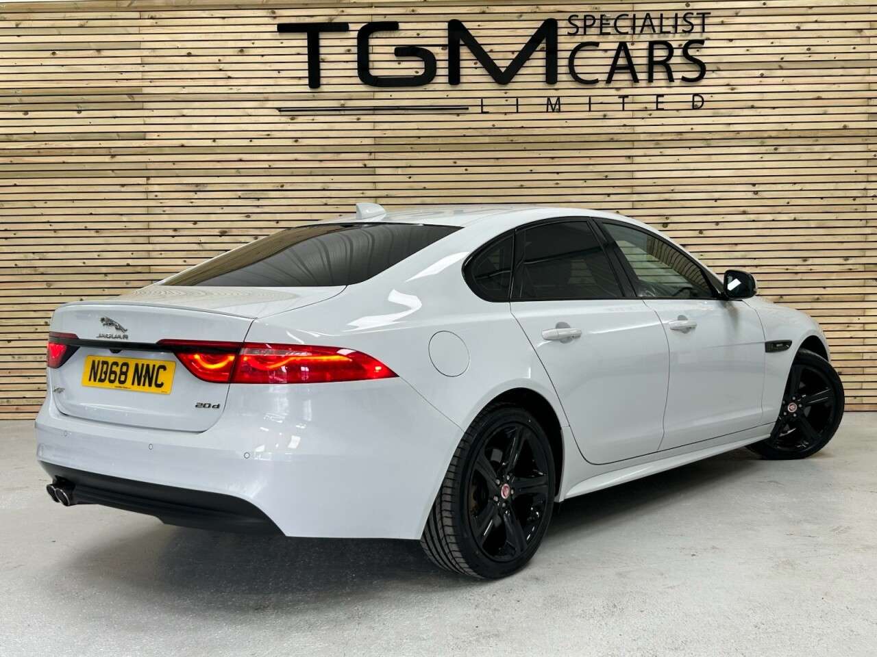 A 2018 JAGUAR XF 2.0d R-Sport Saloon 4dr Diesel Auto Euro 6 (s/s) (180 ps) 3 OWNERS, 2 KEYS, A 2018 JAGUAR XF 2.0d R-Sport Saloon 4dr Diesel Auto Euro 6 (s/s) (180 ps) 3 OWNERS, 2 KEYS,