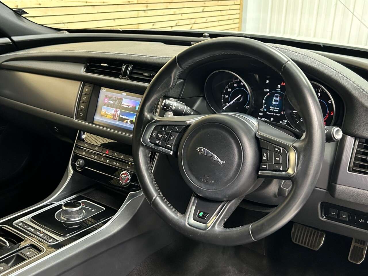 2018 JAGUAR XF 2018 JAGUAR XF