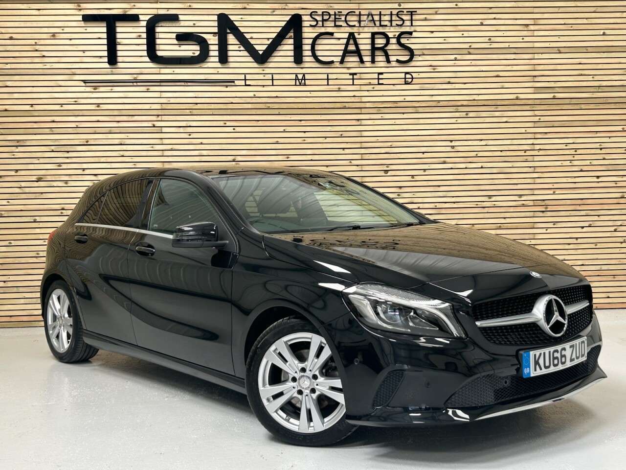 A 2016 MERCEDES-BENZ A CLASS 2.1 A200d Sport (Premium) Hatchback 5dr Diesel 7G-DCT Euro 6 (s/s) (136 ps) A 2016 MERCEDES-BENZ A CLASS 2.1 A200d Sport (Premium) Hatchback 5dr Diesel 7G-DCT Euro 6 (s/s) (136 ps)
