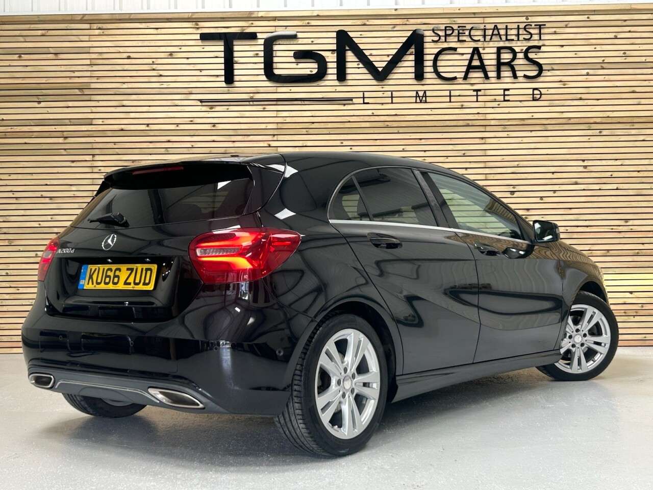 2016 MERCEDES-BENZ A CLASS 2016 MERCEDES-BENZ A CLASS