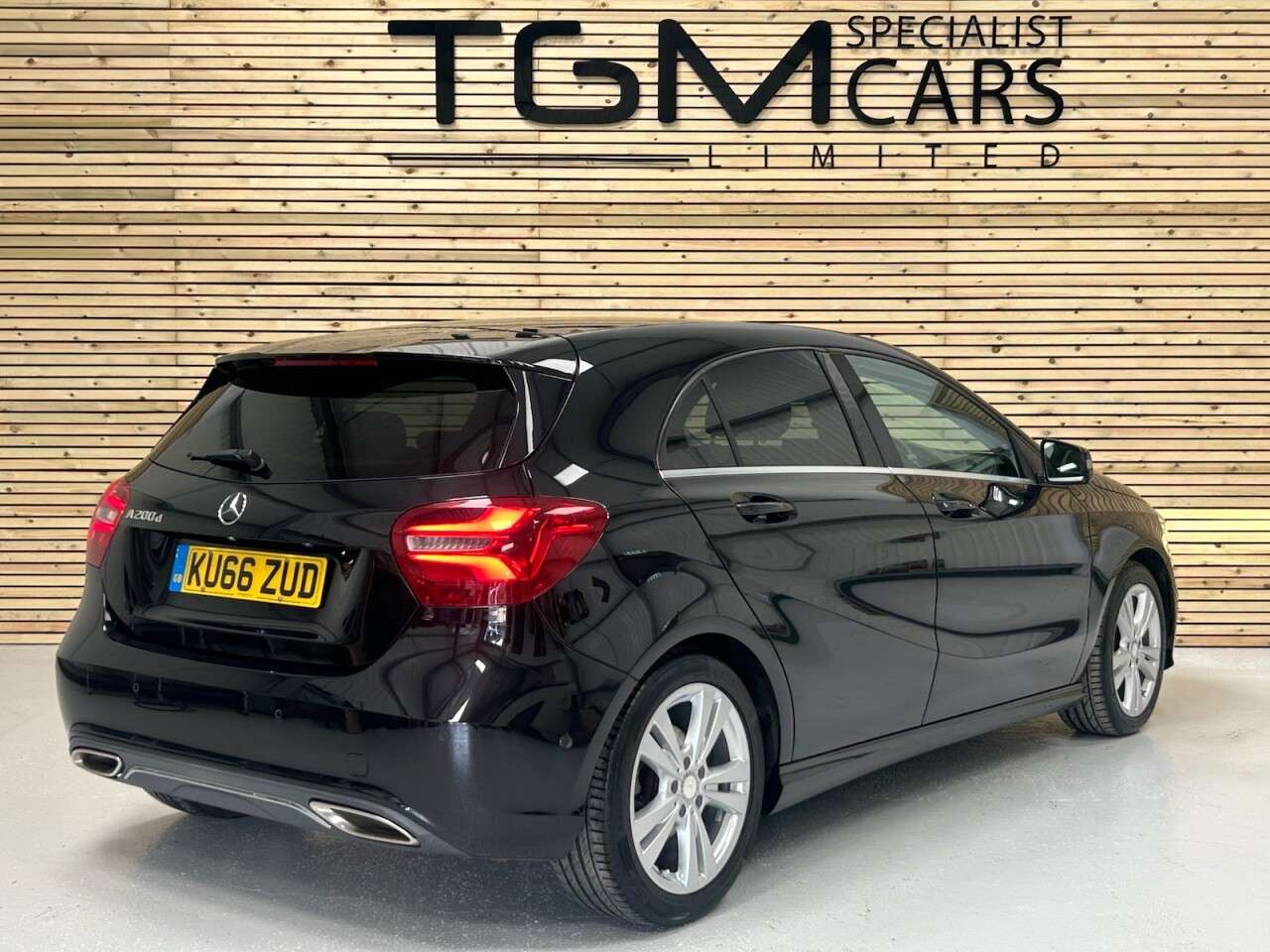 2016 MERCEDES-BENZ A CLASS 2016 MERCEDES-BENZ A CLASS