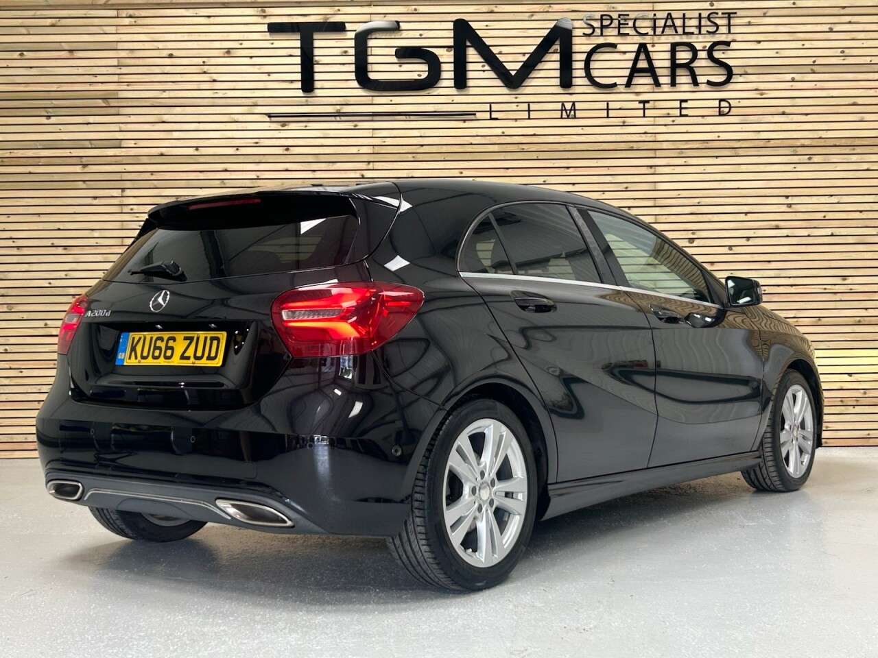 2016 MERCEDES-BENZ A CLASS 2016 MERCEDES-BENZ A CLASS