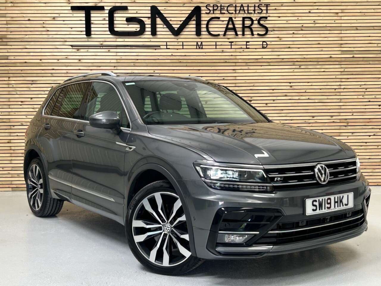 A 2019 VOLKSWAGEN TIGUAN 2.0 TSI R-Line Tech SUV 5dr Petrol DSG 4Motion Euro 6 (s/s) (230 ps) ADAP C A 2019 VOLKSWAGEN TIGUAN 2.0 TSI R-Line Tech SUV 5dr Petrol DSG 4Motion Euro 6 (s/s) (230 ps) ADAP C