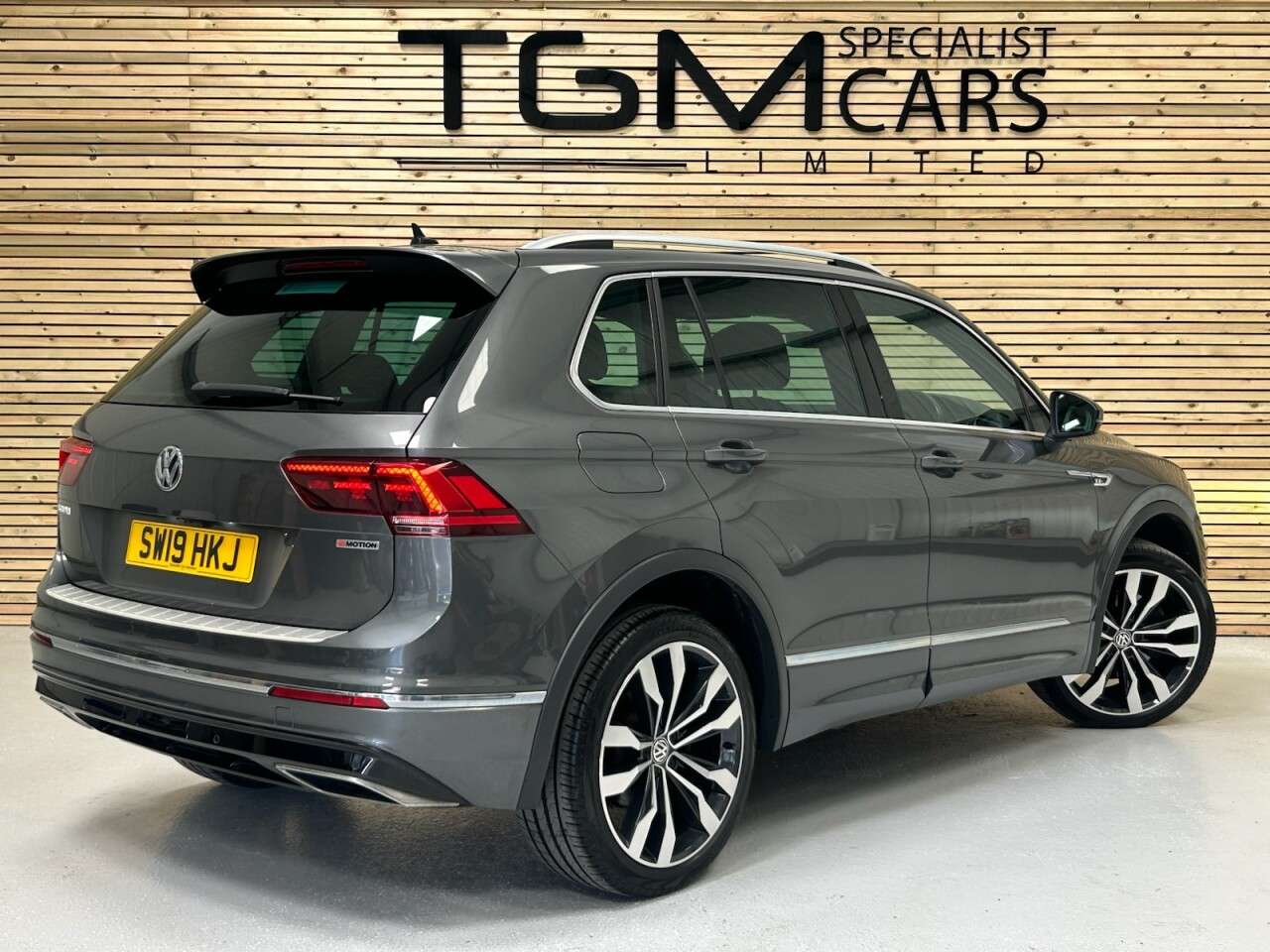 A 2019 VOLKSWAGEN TIGUAN 2.0 TSI R-Line Tech SUV 5dr Petrol DSG 4Motion Euro 6 (s/s) (230 ps) ADAP C A 2019 VOLKSWAGEN TIGUAN 2.0 TSI R-Line Tech SUV 5dr Petrol DSG 4Motion Euro 6 (s/s) (230 ps) ADAP C