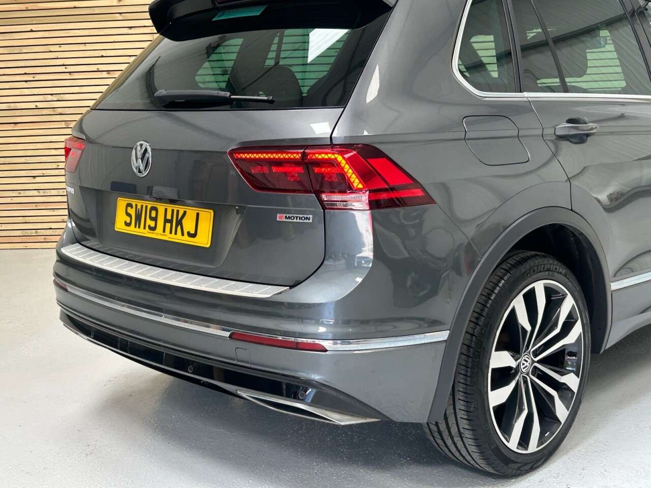 2019 VOLKSWAGEN TIGUAN 2019 VOLKSWAGEN TIGUAN