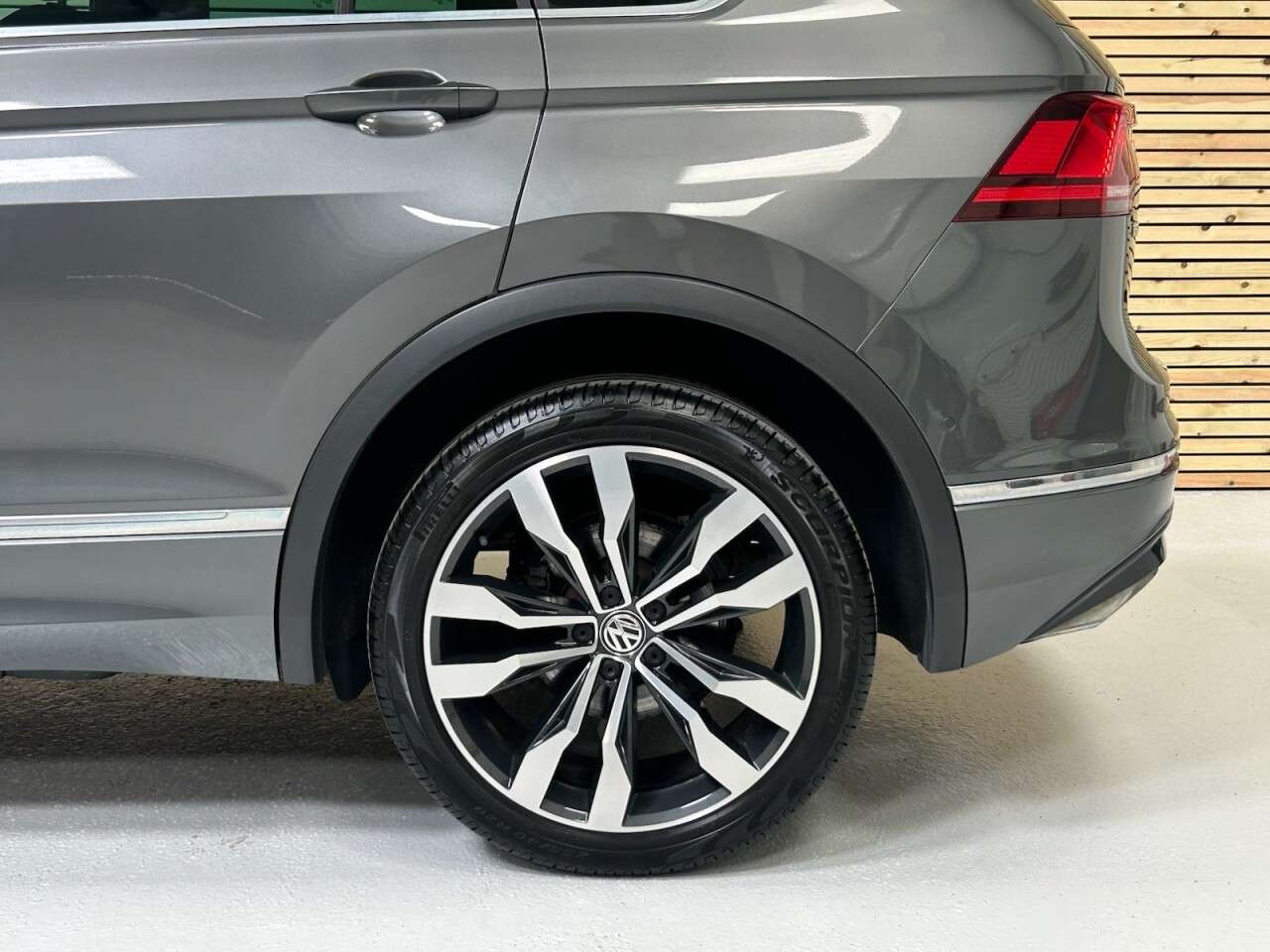 2019 VOLKSWAGEN TIGUAN 2019 VOLKSWAGEN TIGUAN