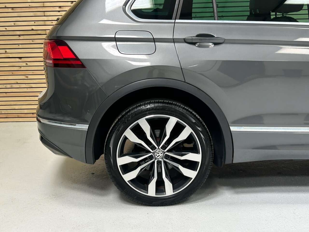 2019 VOLKSWAGEN TIGUAN 2019 VOLKSWAGEN TIGUAN