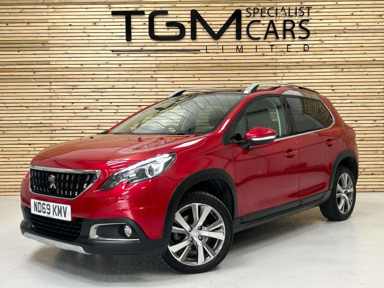 A 2019 PEUGEOT 2008 1.2 PureTech Allure Premium SUV 5dr Petrol Manual Euro 6 (s/s) (110 ps) Ser A 2019 PEUGEOT 2008 1.2 PureTech Allure Premium SUV 5dr Petrol Manual Euro 6 (s/s) (110 ps) Ser