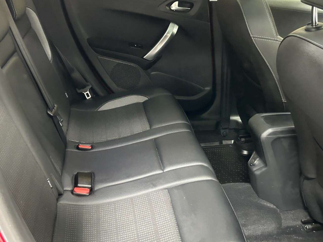 2019 PEUGEOT 2008 2019 PEUGEOT 2008