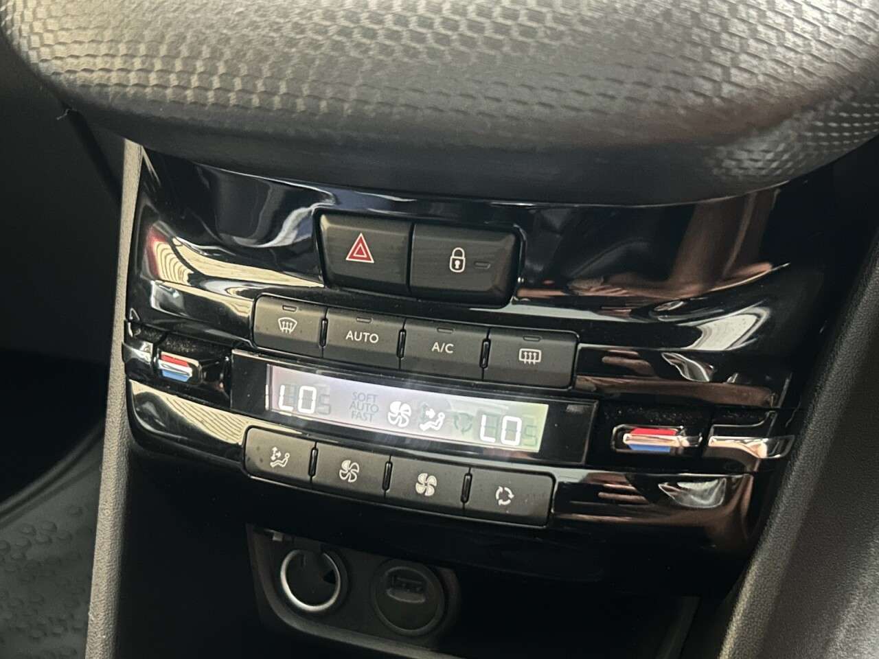 2019 PEUGEOT 2008 2019 PEUGEOT 2008