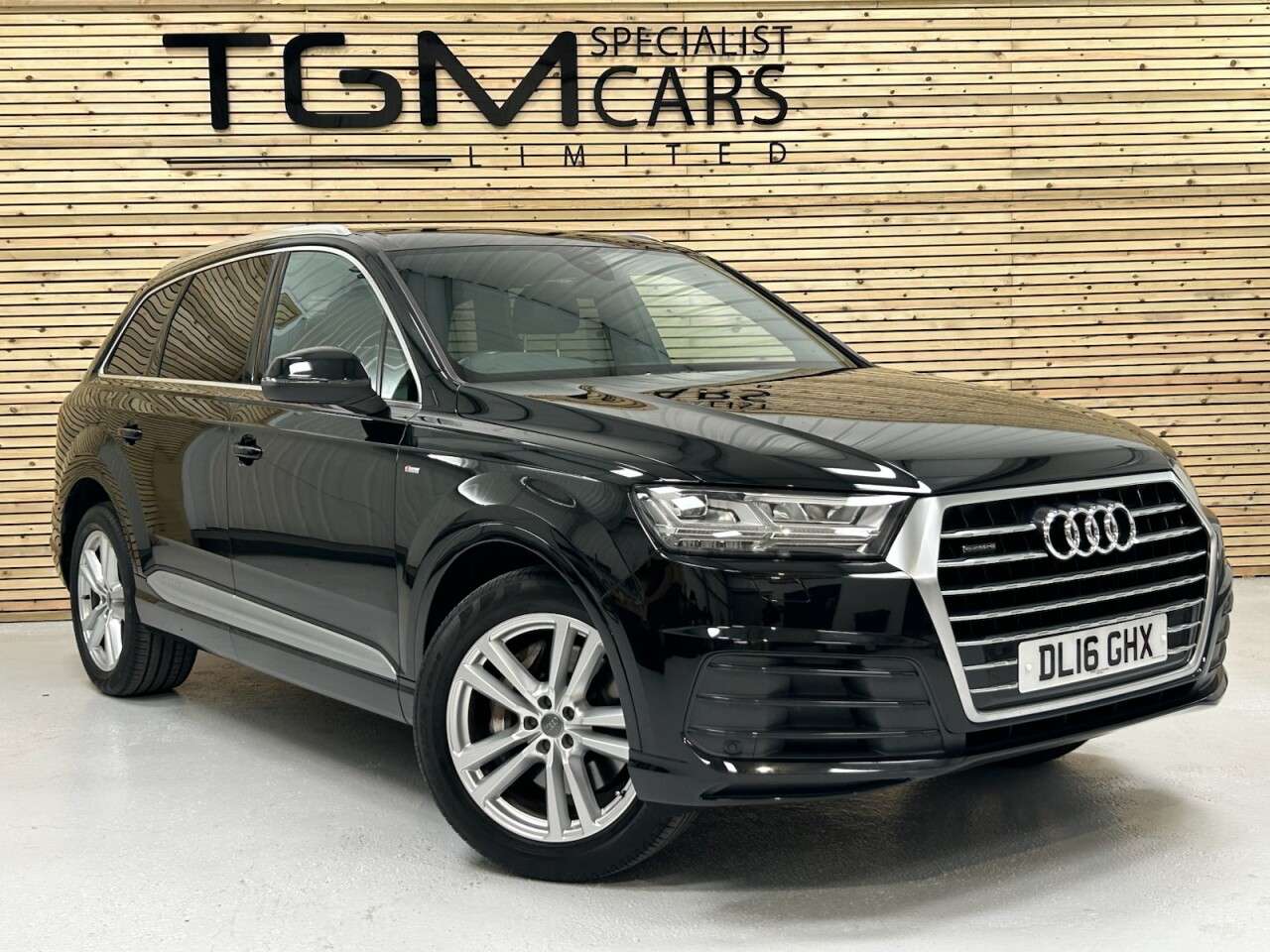 A 2016 AUDI Q7 3.0 TDI V6 S line SUV 5dr Diesel Tiptronic quattro Euro 6 (s/s) (218 ps) 3 A 2016 AUDI Q7 3.0 TDI V6 S line SUV 5dr Diesel Tiptronic quattro Euro 6 (s/s) (218 ps) 3