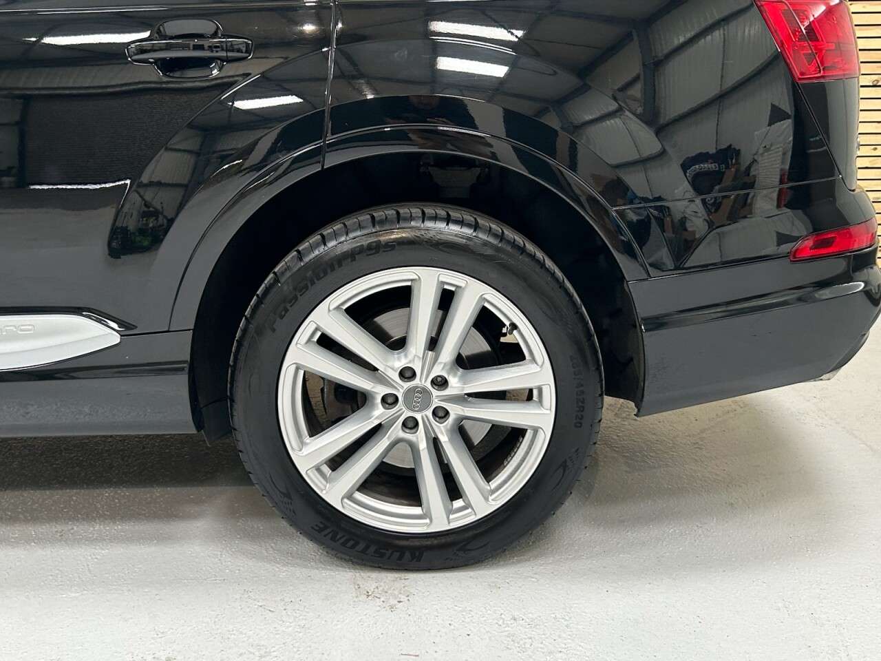 2016 AUDI Q7 2016 AUDI Q7