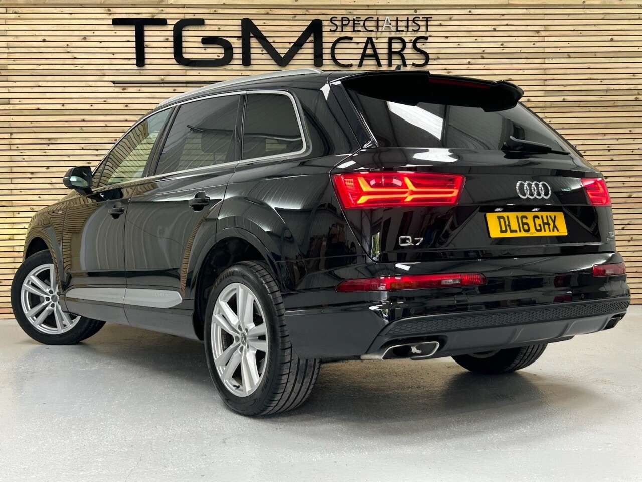 2016 AUDI Q7 2016 AUDI Q7