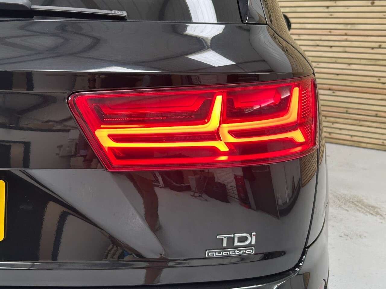 2016 AUDI Q7 2016 AUDI Q7