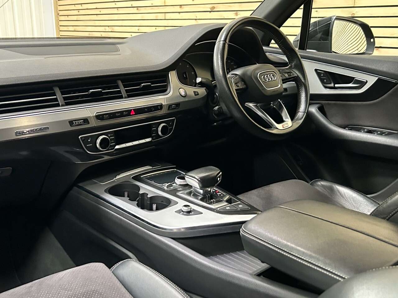 2016 AUDI Q7 2016 AUDI Q7