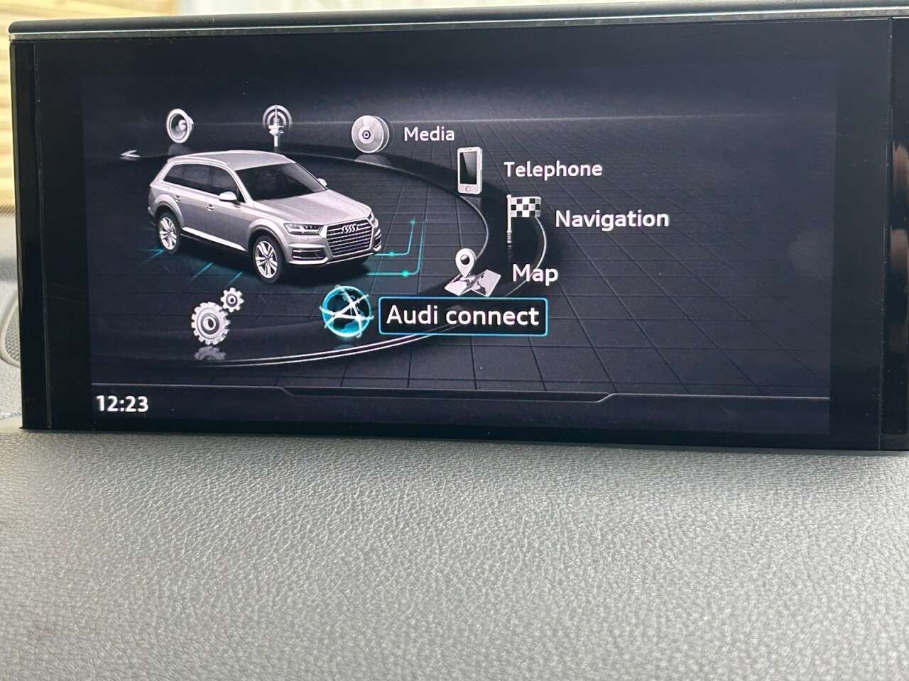 2016 AUDI Q7 2016 AUDI Q7