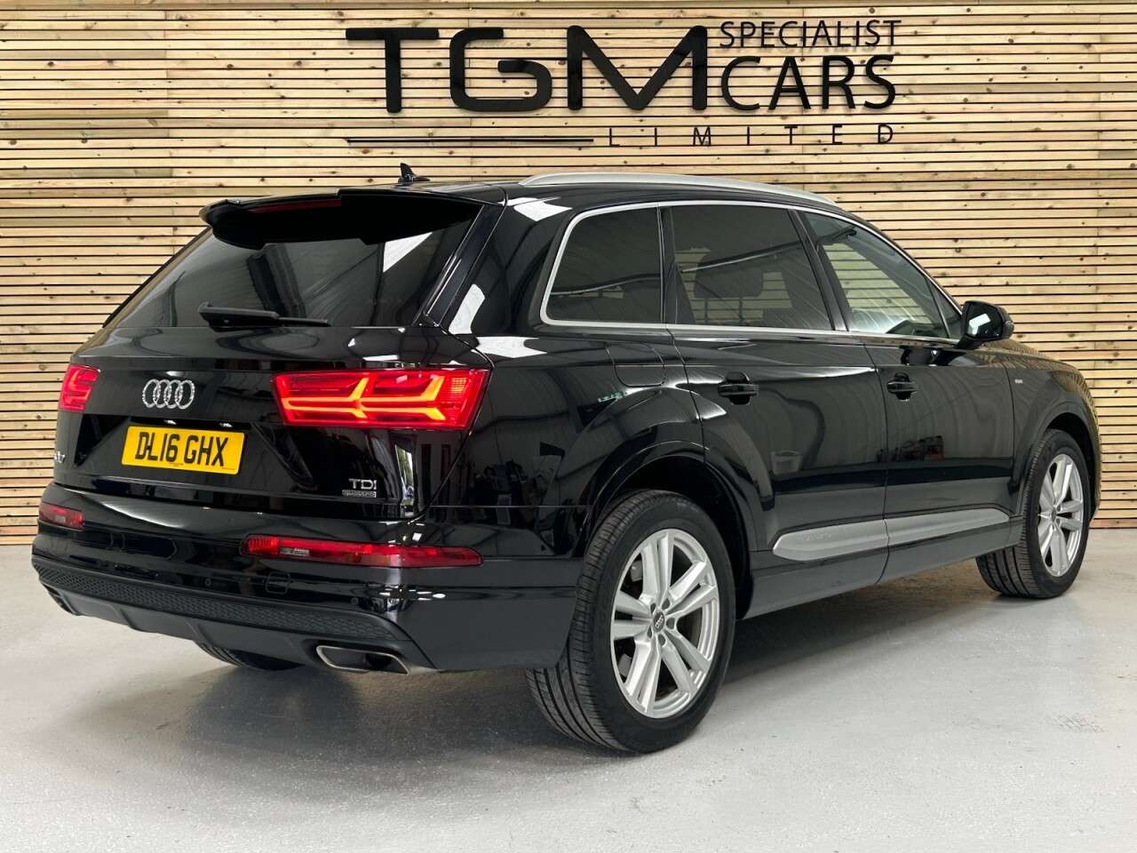 2016 AUDI Q7 2016 AUDI Q7
