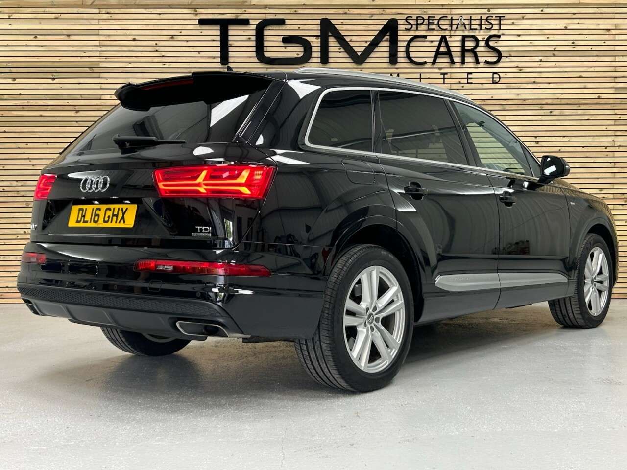 2016 AUDI Q7 2016 AUDI Q7
