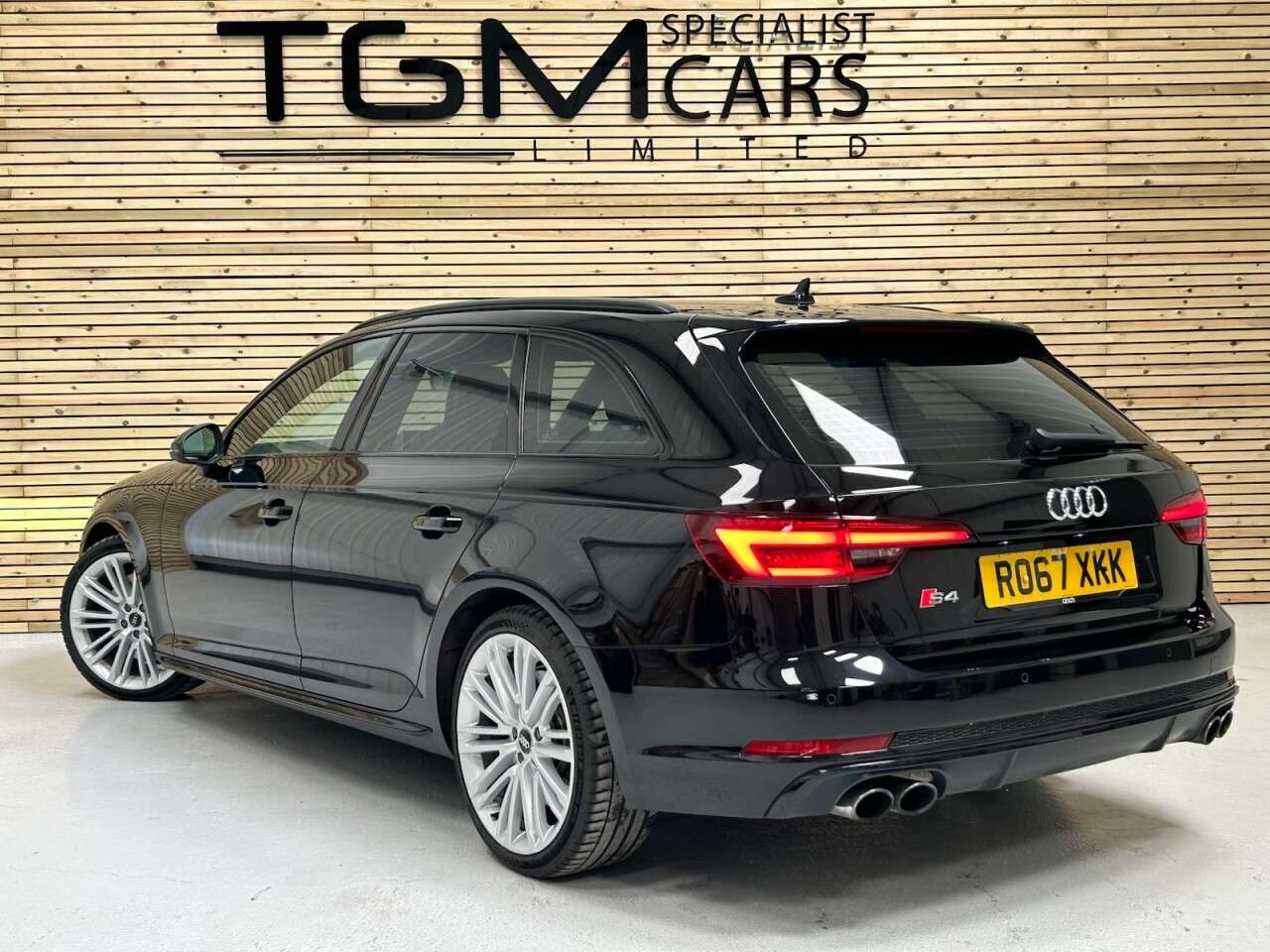 A 2017 AUDI S4 AVANT 3.0 TFSI V6 Estate 5dr Petrol Tiptronic quattro Euro 6 (s/s) (354 ps) MOT 0 A 2017 AUDI S4 AVANT 3.0 TFSI V6 Estate 5dr Petrol Tiptronic quattro Euro 6 (s/s) (354 ps) MOT 0
